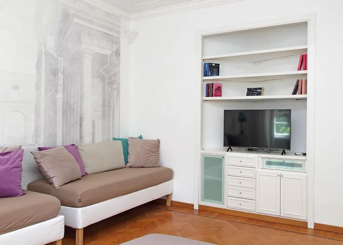 Charme E Style: Splendid With 2 Bedrooms רומא